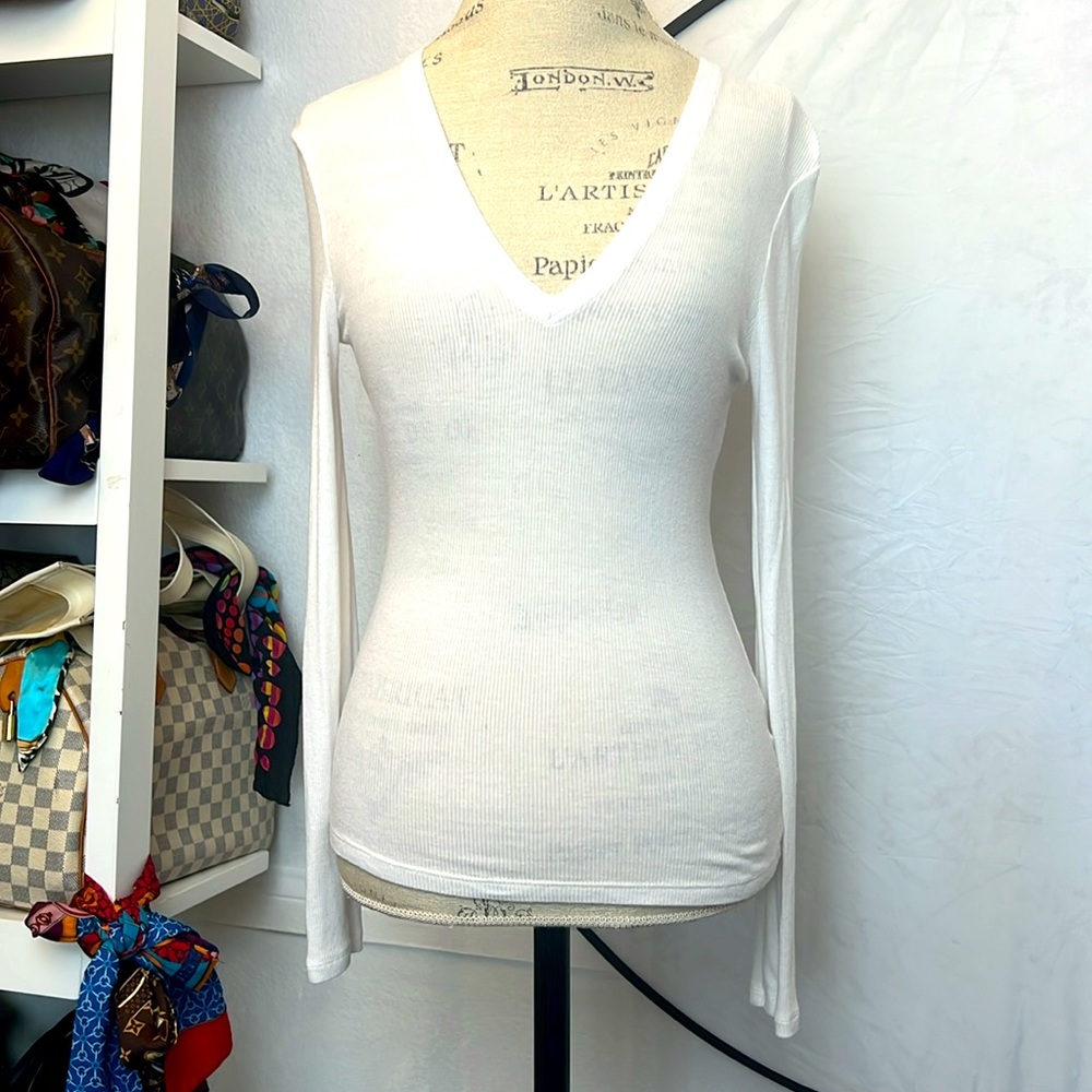 Zara white V neck knit top lightweight long sleeve stretch ribbed  S black label